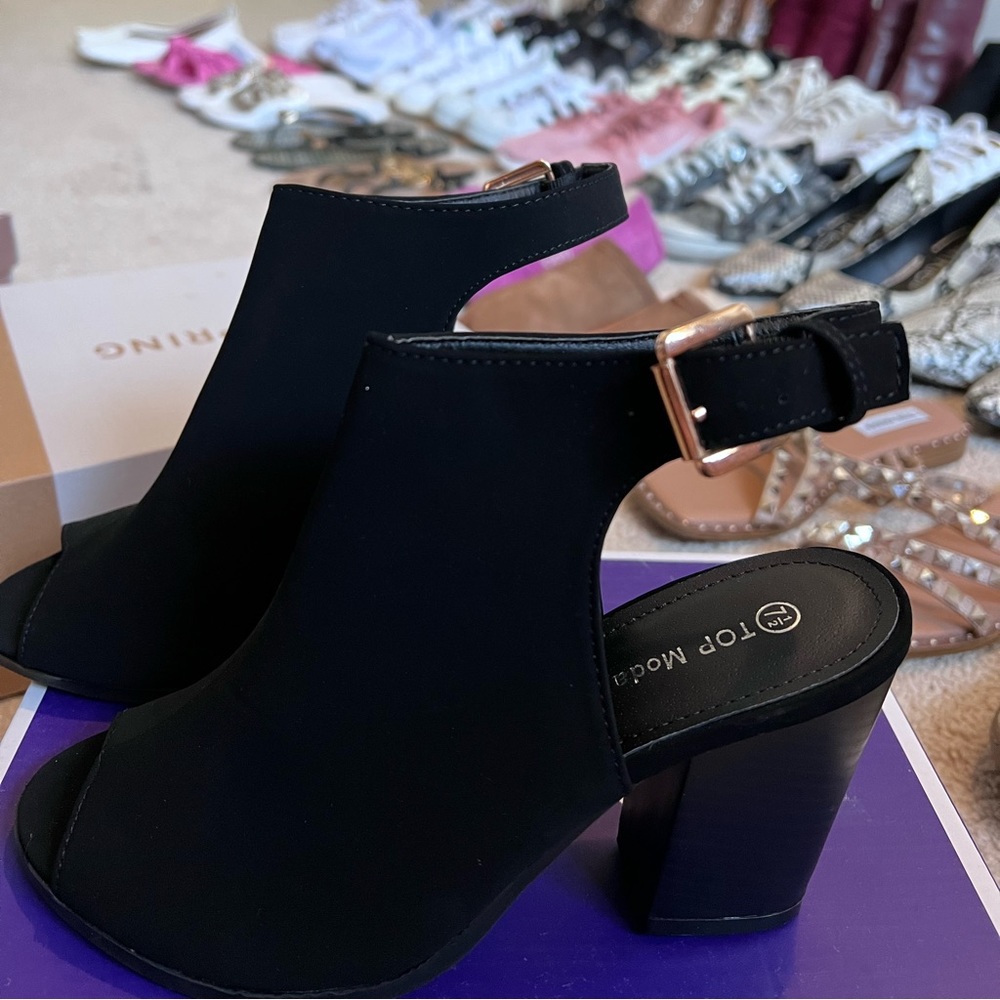 Top Moda black shoes